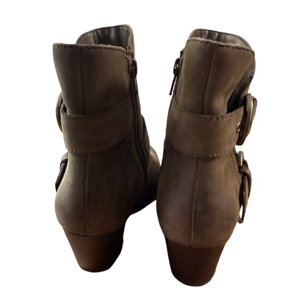 Earth Olive Stone Distressed Leather Ankle Double Buckle Boots Booties - Picture 4 of 6
